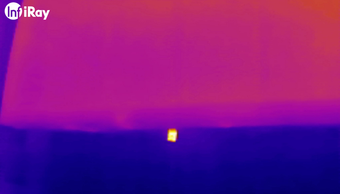 In Hotel Rooms! The Smallest Thermal Camera For Smartphones Helps You Find Hidden Cameras