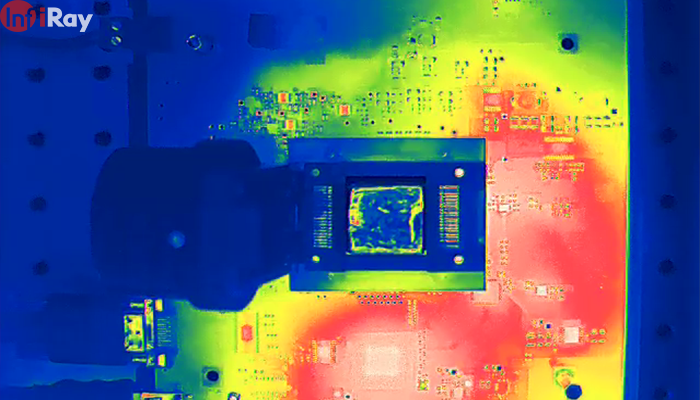 02_The_circuit_board_in_the_thermal_camera,_can_see_where_it_overheats.png