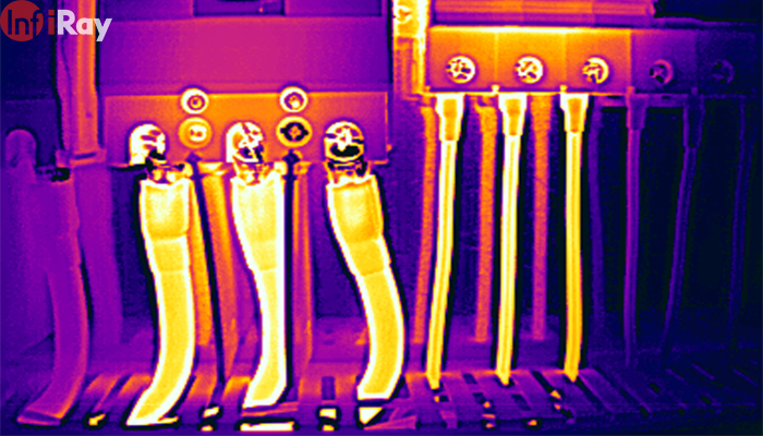 01Check_that_the_heating_system_pipes_are_working_properly_with_an_InfiRay_thermal_camera.png