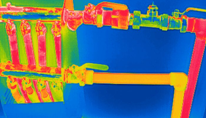 06_heat_pipe_detection_with_thermal_camera_and_found_the_leak.jpg